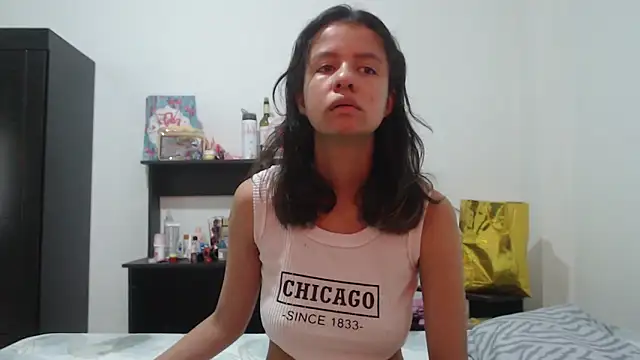 nathaly jones  online show from June 10, 12:48 pm