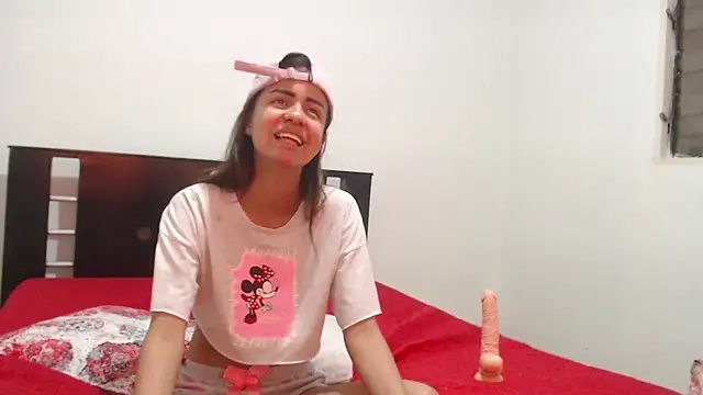 nathaly jones  online show from October 17, 12:52 pm