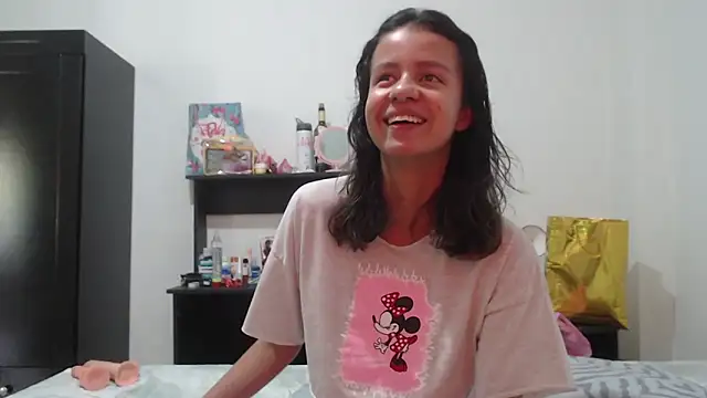 nathaly jones  online show from June 12, 12:46 pm