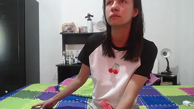 nathaly jones  online show from July 7, 1:03 pm