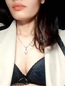 Hinna x online show from December 2, 9:06 pm