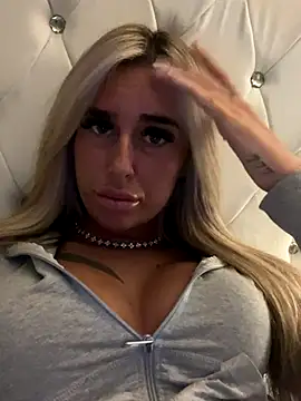 EllieMaeBaby online show from October 26, 6:36 pm