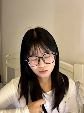 Ella-A9 online show from November 3, 4:00 pm