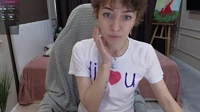 Snapshot of daniellia_ chatting on September 16, 7:38 am daniellia online show from September 16, 7:38 am
