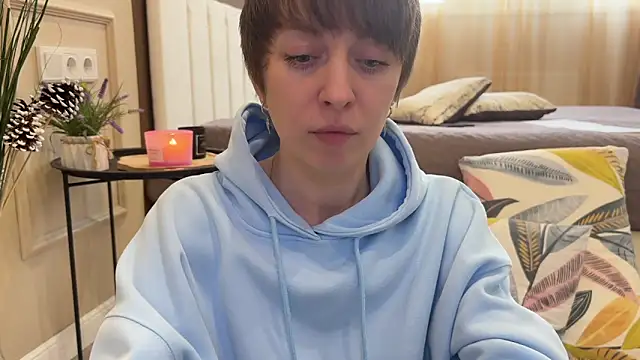 daniellia  online show from May 2, 2:31 pm