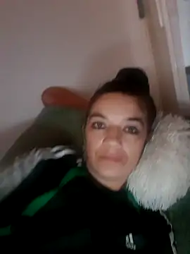 Snapshot of alinaalinutzq chatting on October 11, 2:31 pm alinaalinutzq online show from October 11, 2:31 pm