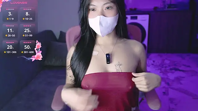 Phuong Bee online show from February 2, 2:27 pm