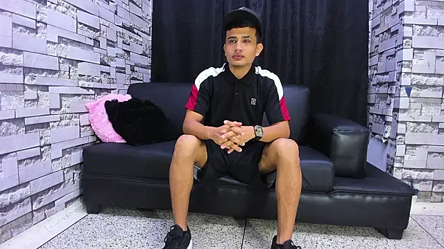 Crazy Cult Sex online show from February 3, 1:05 pm