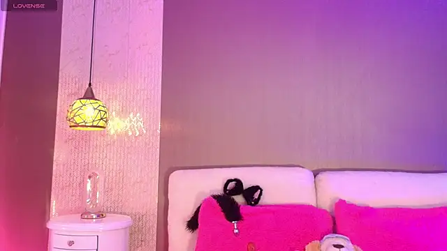 Tiifany Baker online show from June 25, 11:56 am