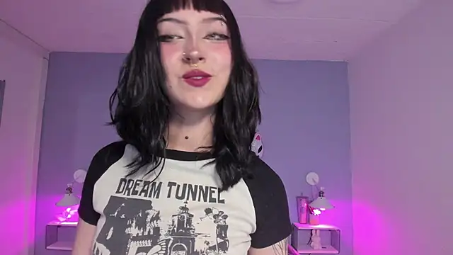 Zoe Lynch  online show from September 28, 2:33 pm