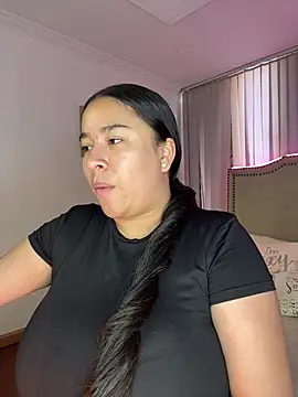 Zoey thompson online show from July 17, 9:07 pm