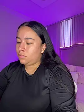 Zoey thompson online show from July 16, 8:02 pm