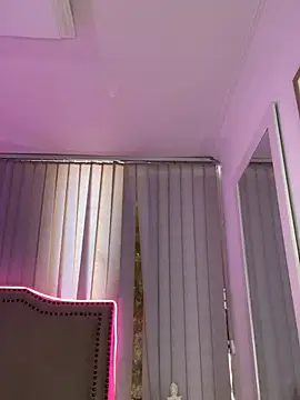 Zoey thompson online show from July 28, 7:39 pm