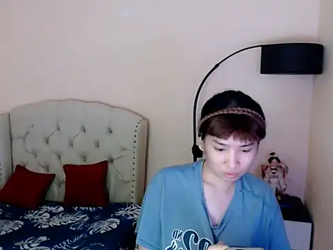 ShantalFoxxy  online show from July 11, 1:27 am