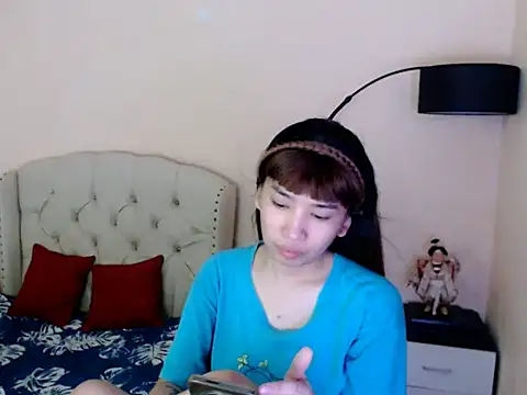 ShantalFoxxy  online show from July 25, 7:37 am