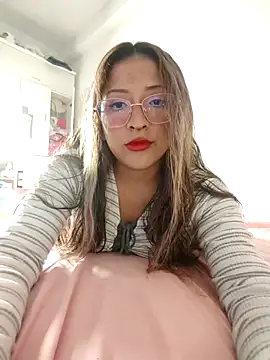 airamoon online show from February 19, 3:06 am