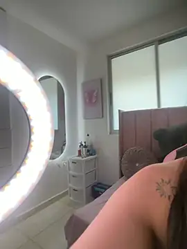 salomecute21 online show from August 2, 11:35 am