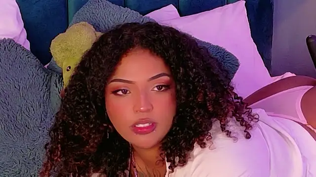 Cristal-Jonnes online show from June 23, 1:25 am