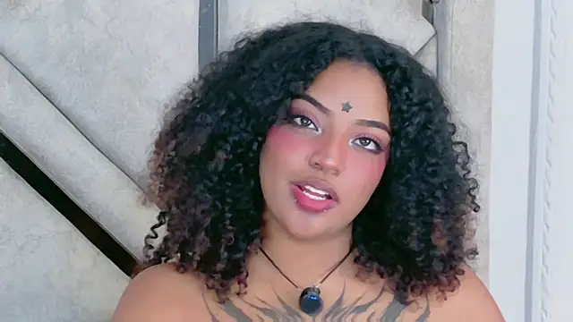 Cristal-Jonnes online show from July 26, 2:25 pm