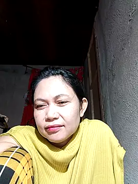 Everleigh mom online show from December 19, 10:51 am