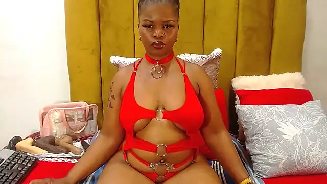 RoundaAssx22 online show from May 1, 10:35 pm