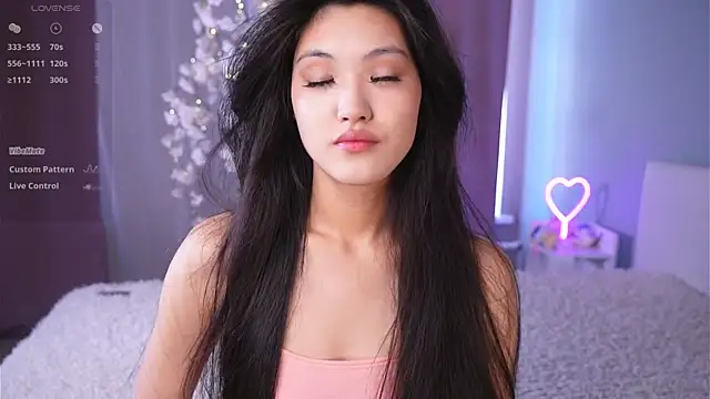 FancyEsten online show from June 25, 7:13 am