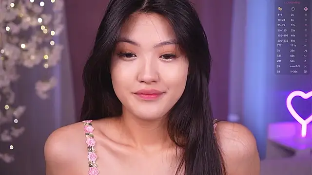 FancyEsten online show from March 12, 8:17 am