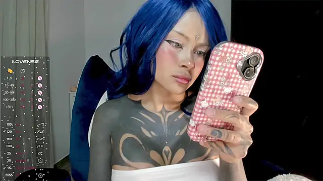 AlinaLukyanova online show from April 29, 5:21 am
