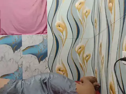 Juicy 69xx online show from July 17, 6:33 pm