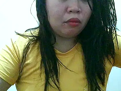 Snapshot of fresh_rosie chatting on October 18, 8:43 pm fresh rosie online show from October 18, 8:43 pm