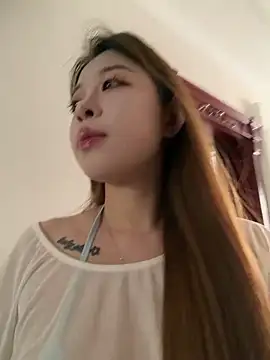 tuanzi125216 online show from May 26, 12:43 am