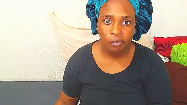 QueenRomaxx1 online show from November 22, 2:42 pm