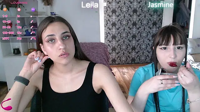 leilajul online show from May 4, 8:18 am