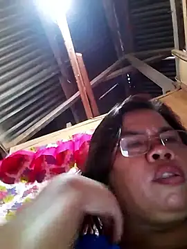 Snapshot of Huge_mama69 chatting on October 5, 3:22 am Huge mama69 online show from October 5, 3:22 am