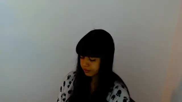 meganmiauu online show from July 18, 11:02 am