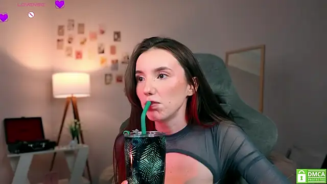TinysRoses online show from October 8, 10:36 pm