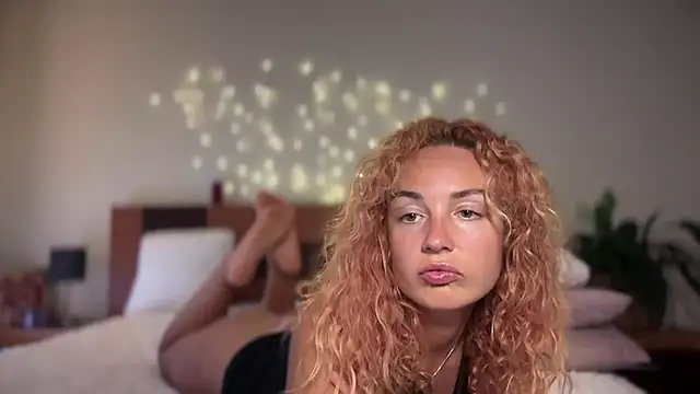 Reddgiirl online show from July 23, 6:27 pm