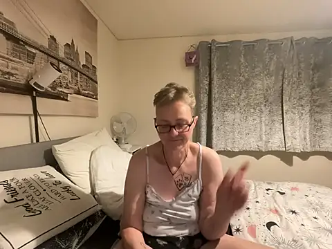 Curvy-Jinx online show from July 30, 9:04 pm
