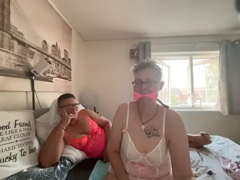 Curvy-Jinx online show from July 28, 7:39 pm