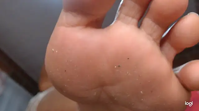 Snapshot of ash_feet chatting on September 22, 4:11 am ash feet online show from September 22, 4:11 am