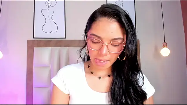 LunaAspen  online show from March 7, 6:15 pm