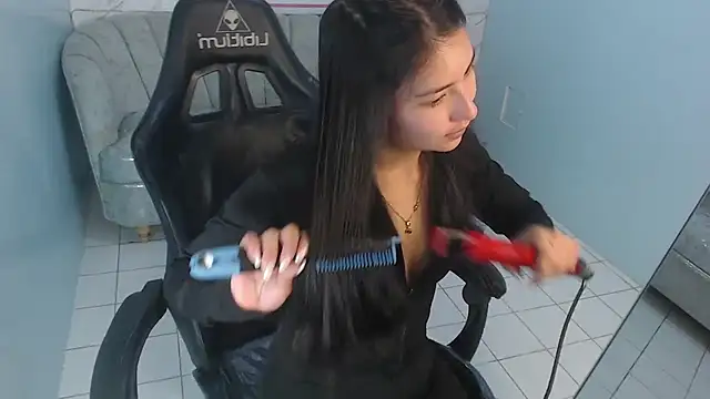 victoria hernandez t  online show from June 27, 1:39 pm