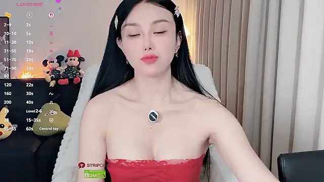 Xiatian520  online show from February 13, 2:30 pm