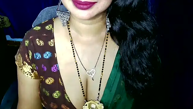 QUEEN SAKHI- online show from June 18, 8:48 am