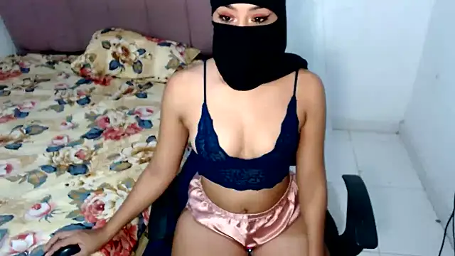 Layla Noor online show from July 2, 5:35 am