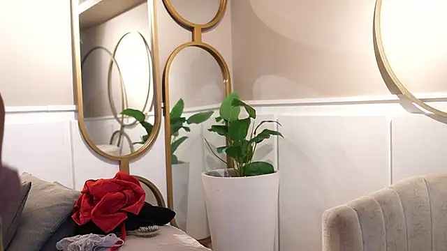 Ariaa Isabell online show from December 17, 6:56 pm