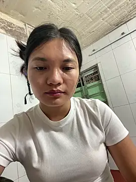 Snapshot of Duyen02 chatting on October 13, 10:23 pm Duyen02 online show from October 13, 10:23 pm