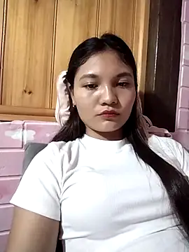 Snapshot of Duyen02 chatting on October 7, 2:43 pm Duyen02 online show from October 7, 2:43 pm
