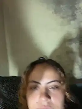 Chloe Leaozinho online show from December 2, 3:41 am