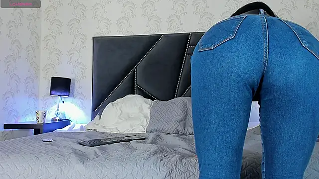 white leti online show from November 14, 11:27 pm